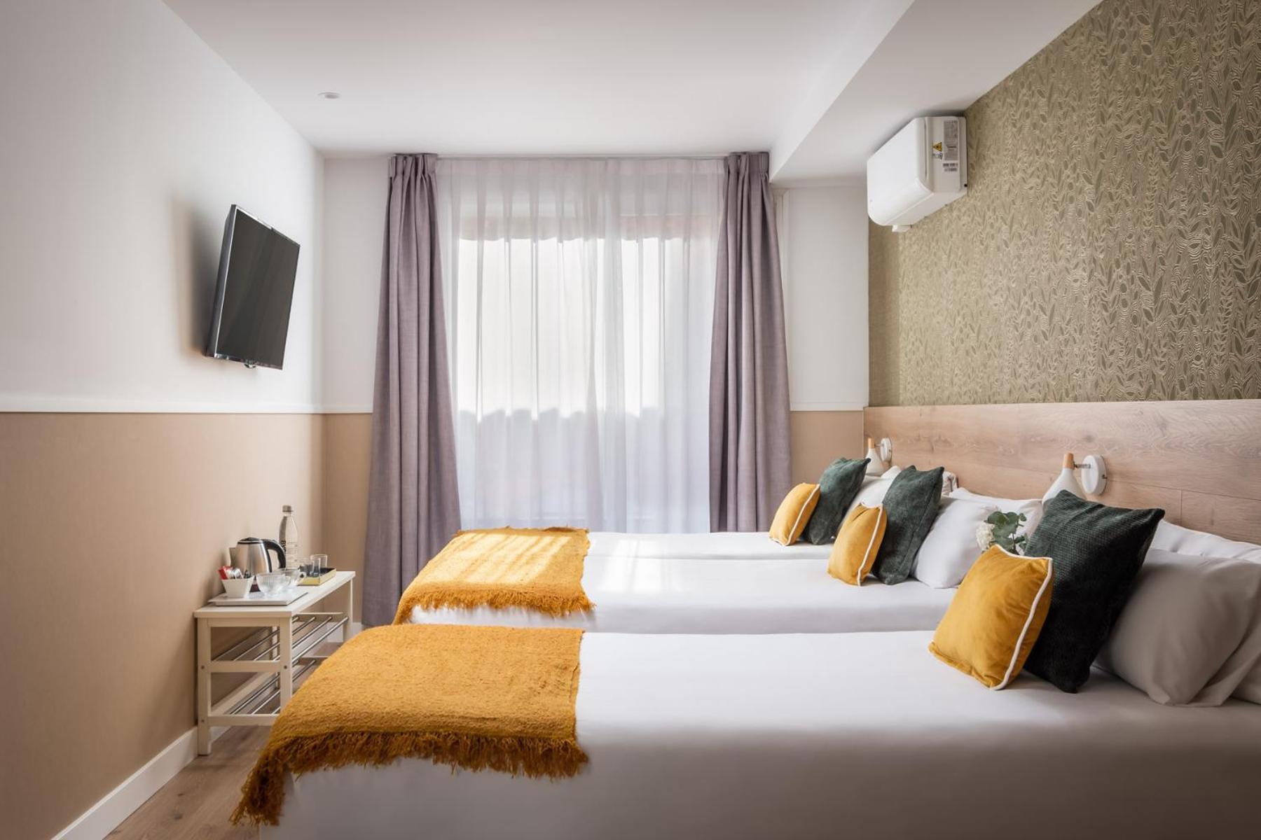 เฮาส์ บาย พิลโลว์ Hotel บาร์เซโลนา ภายนอก รูปภาพ